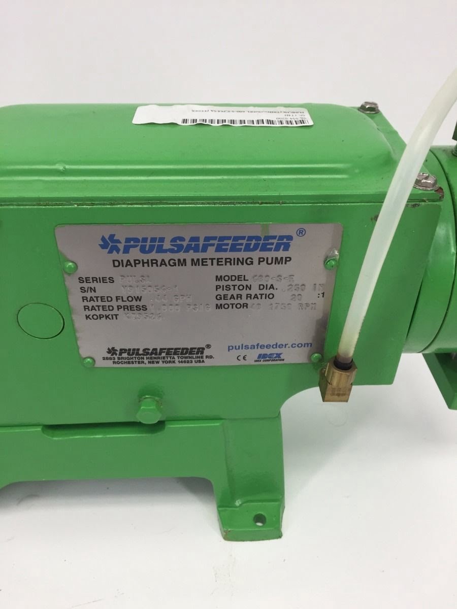 PULSAFEEDER DIAPHRAGM METERING PUMP 680-S-E PULSA SERIES 44 GPH (B79SHELF)