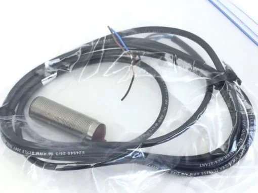 NEW! ALLEN BRADLEY 872C-D5NN18-E2 SERIES C INDUCTIVE PROX SENSOR PROBE (A496) 1