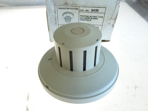 NEW IN BOX Edwards 2430 Photoelectric Type Smoke Detector w/ Base Screw, (B190) 2