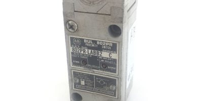 ALLEN BRADLEY SELF CONTAINED PROXIMITY SWITCH 802PR-LABB2 SERIES C (SB4) 1