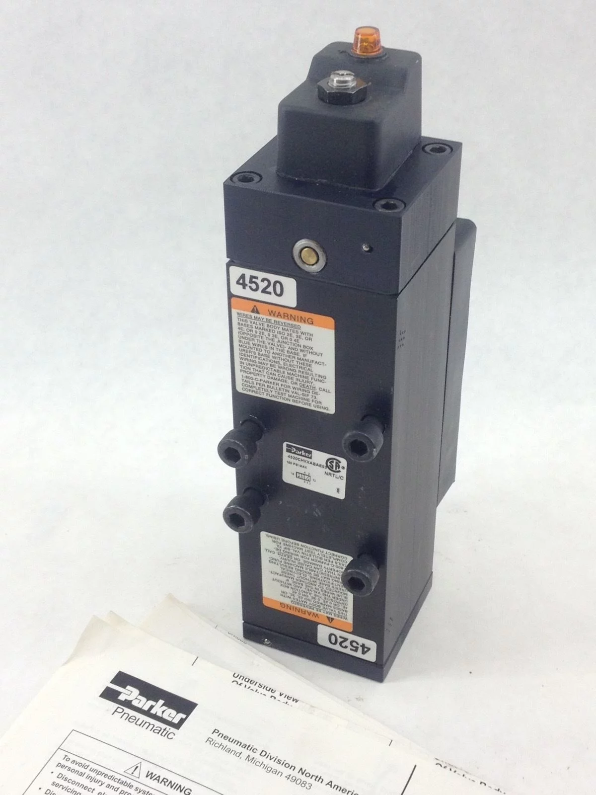 PARKER 4520AD20ABAE53 PNEUMATIC 5/2 WAY SOLENOID VALVE (B39)