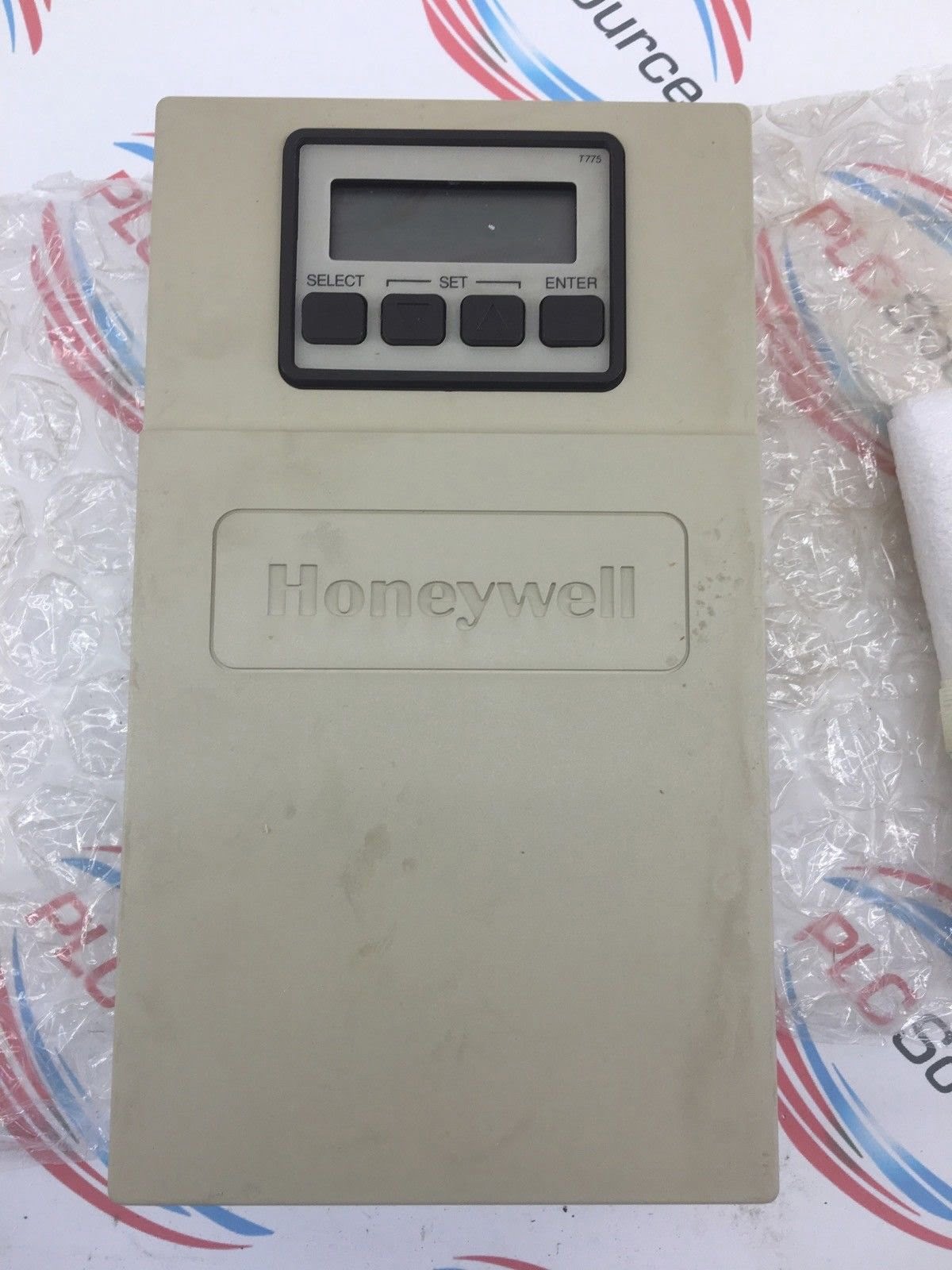 HONEYWELL T775 ELECTRONIC REMOTE TEMPERATURE CONTROLLER