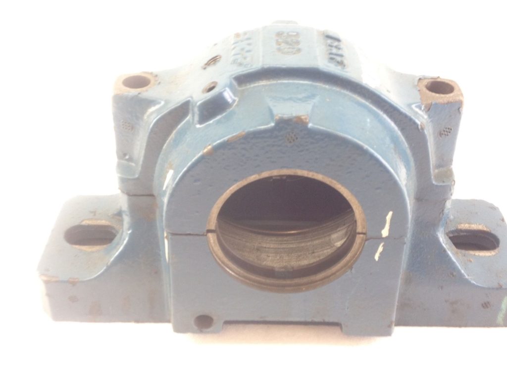 SKF # 520 SPLIT HOUSING PILLOW BLOCK BEARING (B127 )